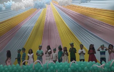 As apresentações trouxeram reflexão sobre os valores do amor, amizade e alegria.