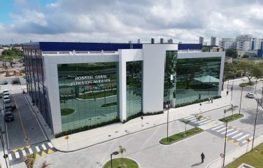 O número de leitos de UTI estão sendo ampliados porque medidas simples não estão sendo cumpridas