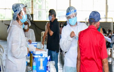 Na Bahia, 417 mil pessoas receberam a primeira dose do imunizante