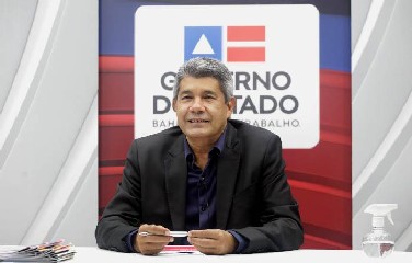 Os estudantes terão dois anos letivos contínuos.