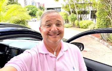 Secretário Vilas-Boas estava internado desde 19 de fevereiro e recebeu alta médica neste domingo 