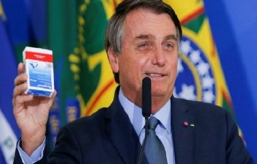 Medicamentos sem eficácia comprovada contra a Covid-19 continua sendo prescrito por alguns médicos e propagandeado pelo presidente Jair Bolsonaro. 