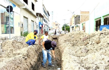 Obras de desvio da rede de esgoto 