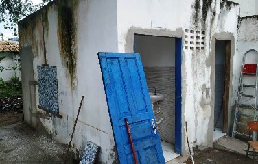 Banheiro do Colégio Antônio Bahia