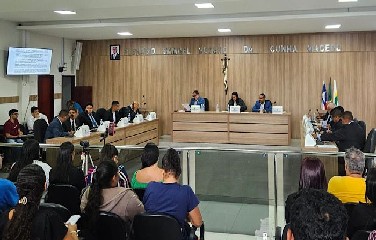 Divergência entre vereadores sobre valor da bolsa trava projeto que prevê auxílio financeiro a alunos da Educação de Jovens e Adultos