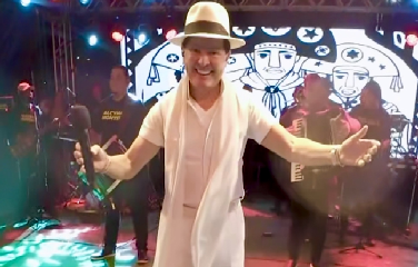 Alcymar Monteiro abre o São João de Santaluz 