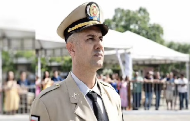 Jovem de 20 anos se entregou acompanhado de advogados em Feira de Santana;