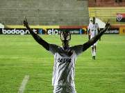 Denilson, autor de dois gols.