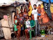 Metade das fotografias do livro foram feitas na realidade desta família luzense.