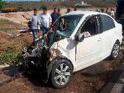 Colisão frontal entre dois carros deixa quatro mortos na Bahia (Foto: Ed Santos/Acorda Cidade)
