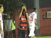 Tréllez lamenta pênalti perdido no Barradão, quando jogo estava 1x1 