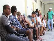 Movimento em posto de saúde de Salvador nesta terça