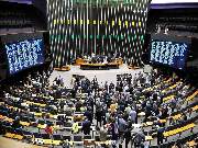 Projeto inclui ainda o crime de importunação sexual, prática de ato libidinoso na presença de alguém sem concordância dessa pessoa.