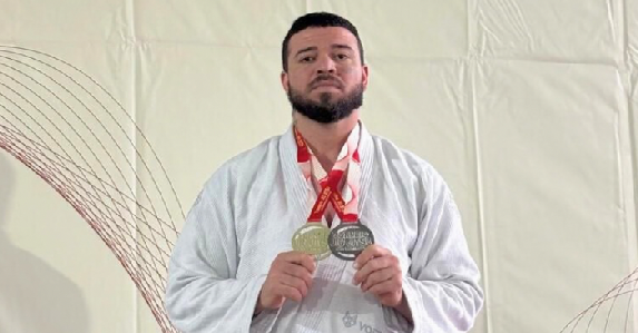 Faixa roxa da categoria pesado sobe ao pódio no Torneio São Domingos, em Sintra