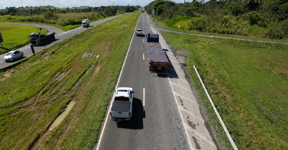 Bloqueio no km 574 segue até sábado para obras de manutenção no pavimento