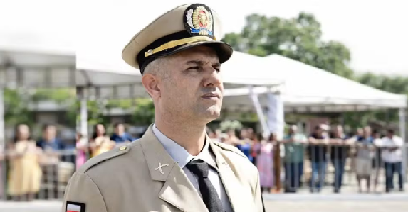 Jovem de 20 anos se entregou acompanhado de advogados em Feira de Santana;