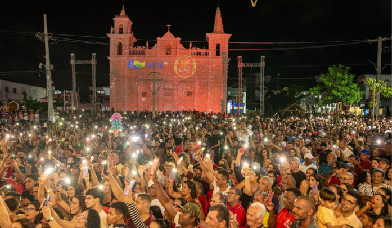 Evento marca início da programação natalina que segue até 4 de janeiro