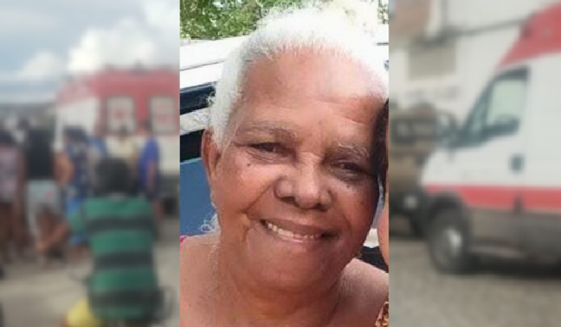 Mulher de 79 anos foi atingida enquanto estava sentada em frente à própria casa.