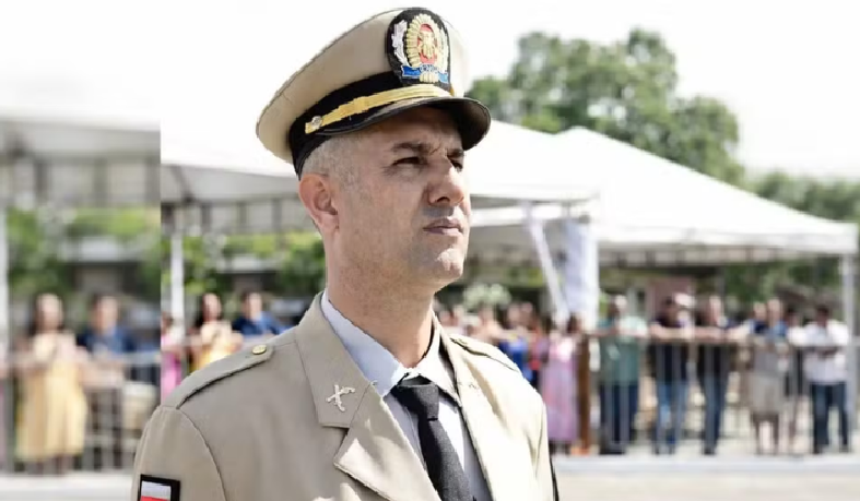 Jovem de 20 anos se entregou acompanhado de advogados em Feira de Santana;