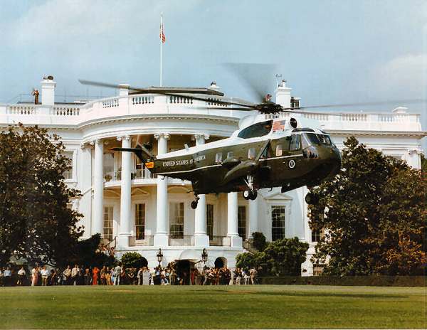 Obama's_governement_suggestion_box_marine_one-