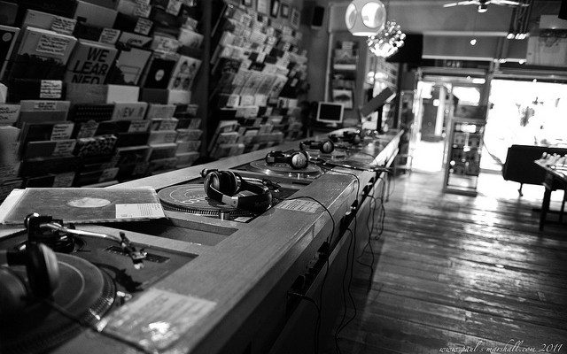 the-vinyl-factory-2manydjs-kutmah-little-boots-confirmed