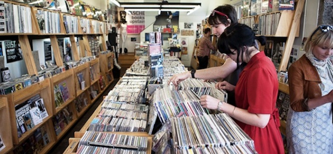 icm-backs-up-report-that-vinyl-sales-are-driven-by-18-24-year-olds-with-investigative-film