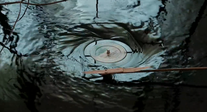 watch-donna-summers-love-to-love-you-baby-played-on-a-submerged-turntable