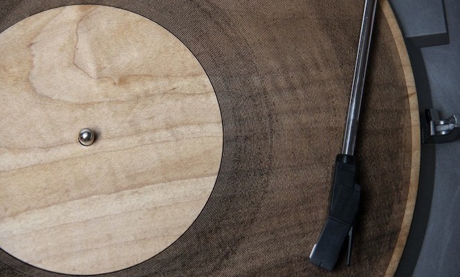 listen-to-the-worlds-first-laser-cut-wooden-record-radiohead-and-velvet-underground-carved-into-maple