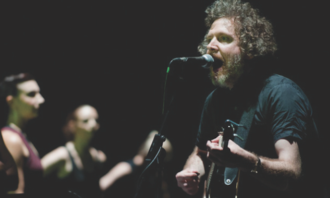 martin-creed-teams-with-a-live-band-and-dancers-for-deconstructed-ballet-work-no-1020