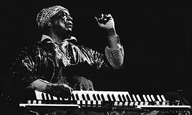 strange-satellites-the-10-rarest-sun-ra-records
