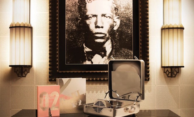 jack-whites-third-man-records-reveal-second-lavish-paramount-records-box-set-housed-in-a-polished-metal-cabinet