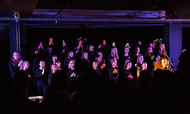 see-photos-from-the-launch-of-dinos-chapman-capital-childrens-choirs-untrust-ep-at-brewer-street-car-park