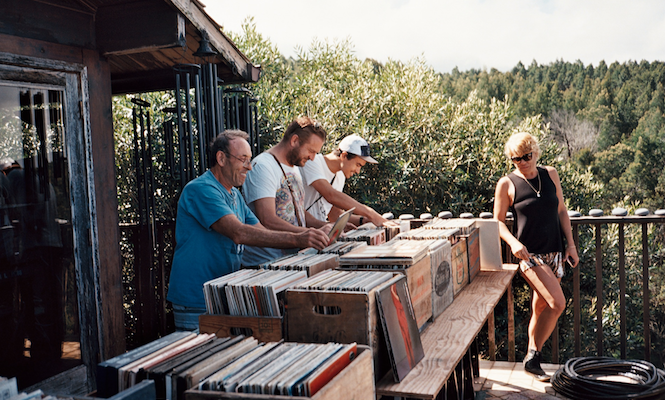 visual-tour-of-hawaii-record-shops