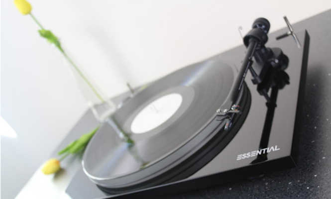 pro-ject-essential-iii-unveiled