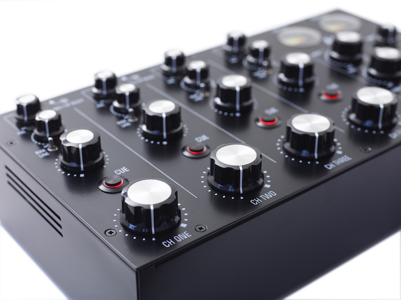 MasterSounds unveils new fourchannel analogue rotary DJ mixer The