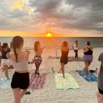 Yoga en la playa – Relajación en playa de An Bang  – Meditación al atardecer