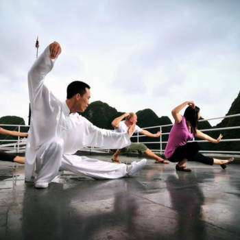 Ha Long Bay – Tai Chi y vuelo a Hue