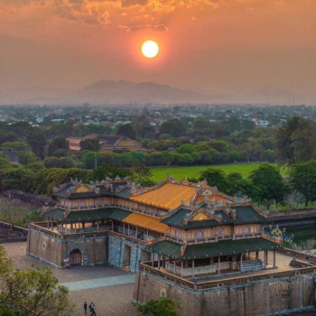 Hue – Patrimonio imperial y río Perfume