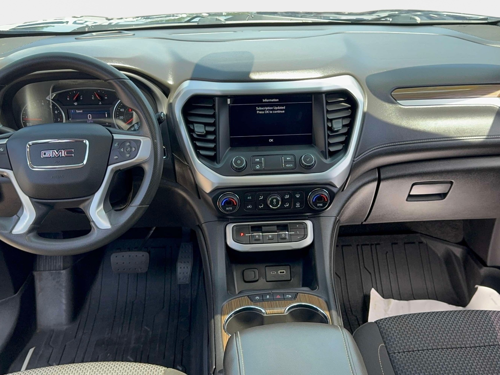 Used 2023 GMC Acadia SUV