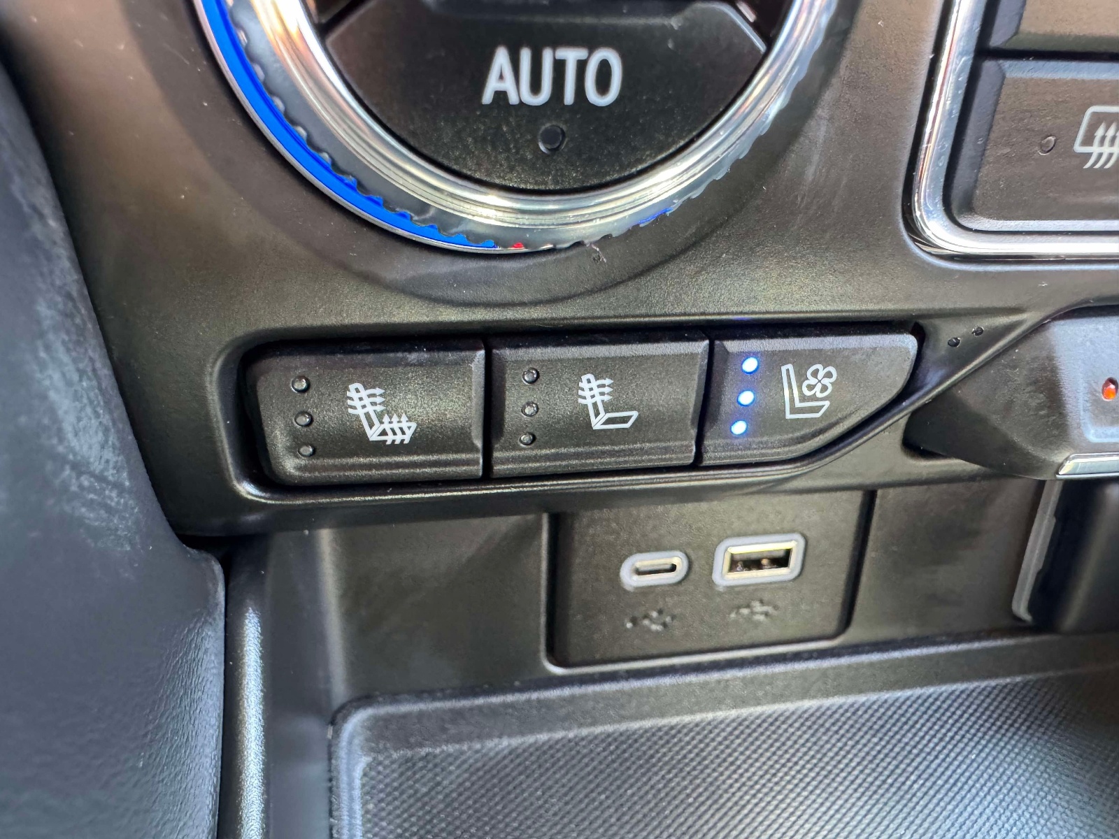 Used 2024 GMC Yukon SUV