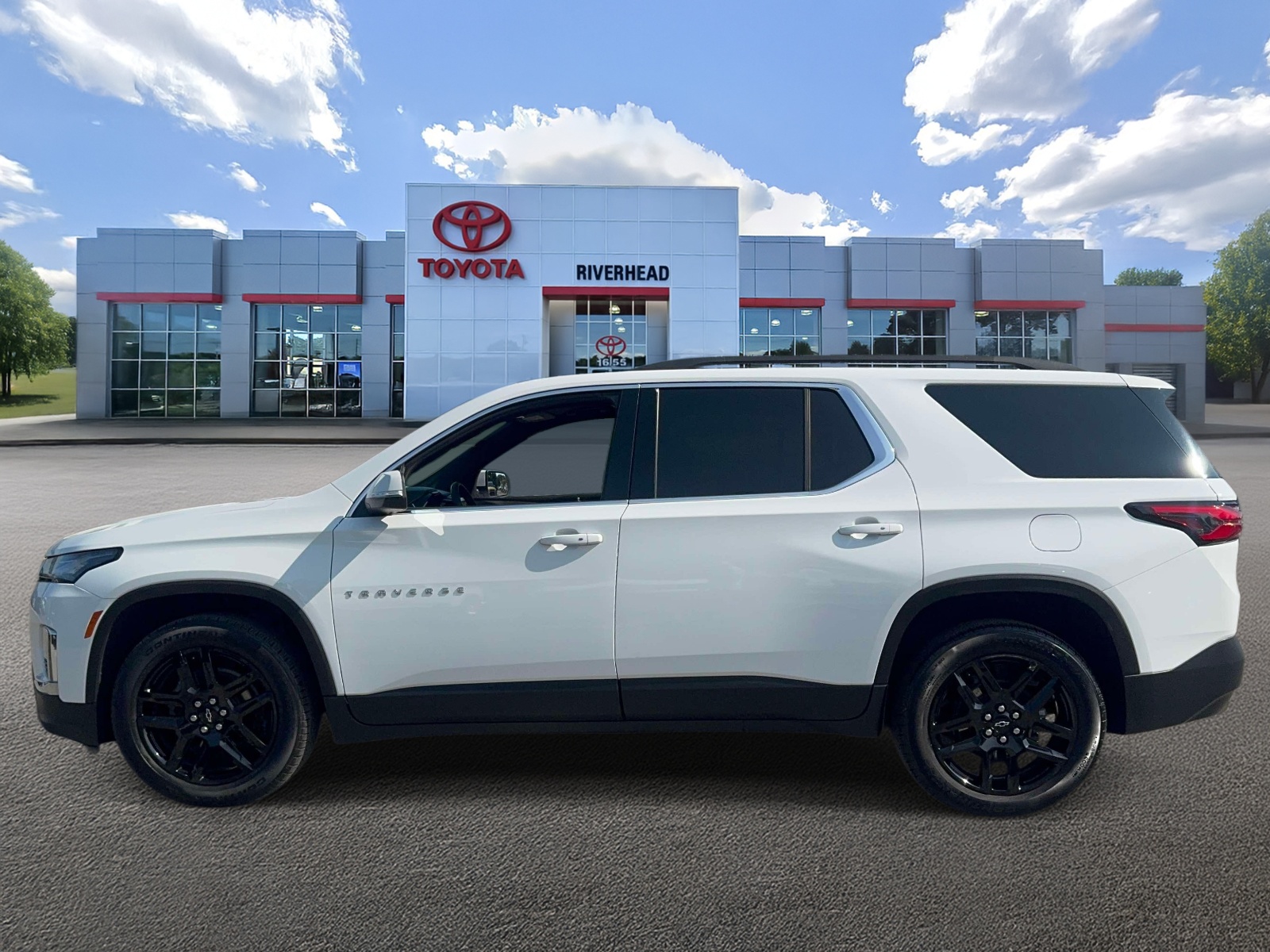 Used 2023 Chevrolet Traverse SUV