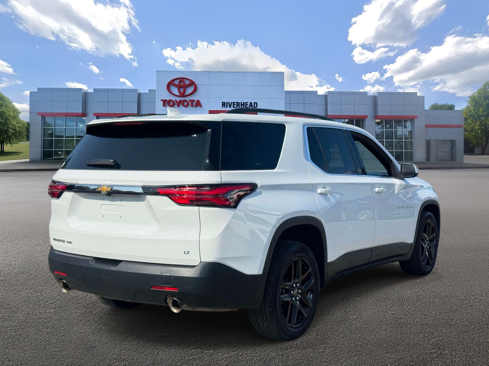 Used 2023 Chevrolet Traverse SUV