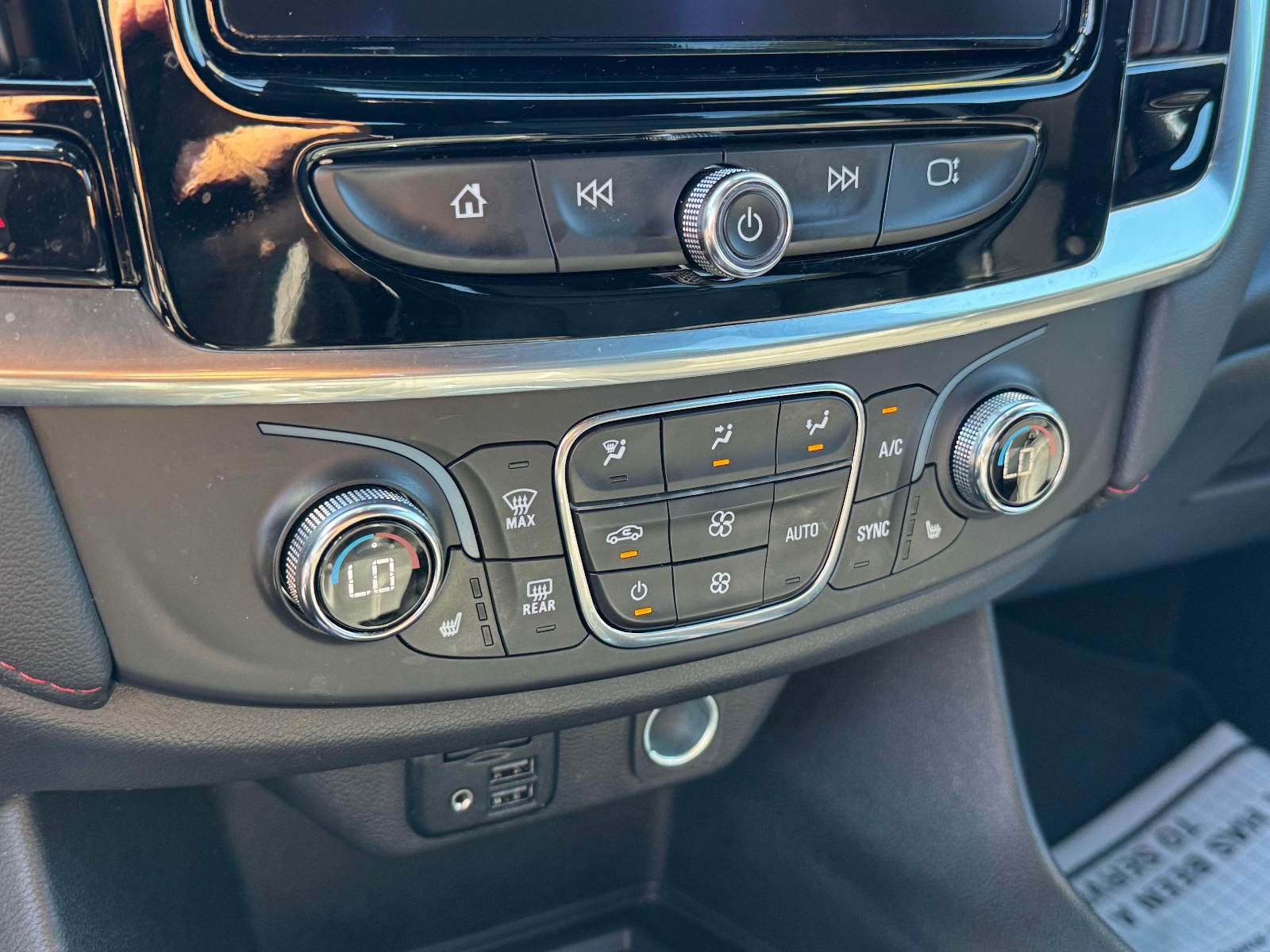 Used 2023 Chevrolet Traverse SUV
