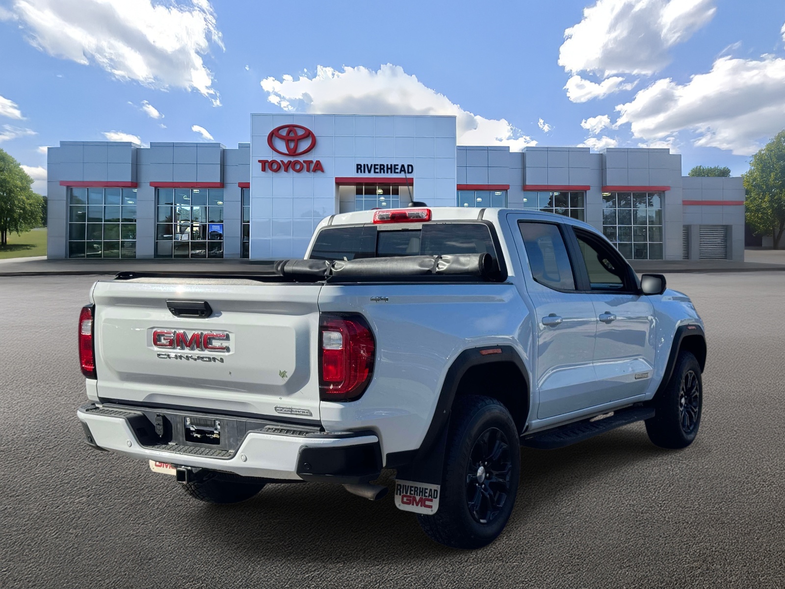 Used 2024 GMC Canyon Truck