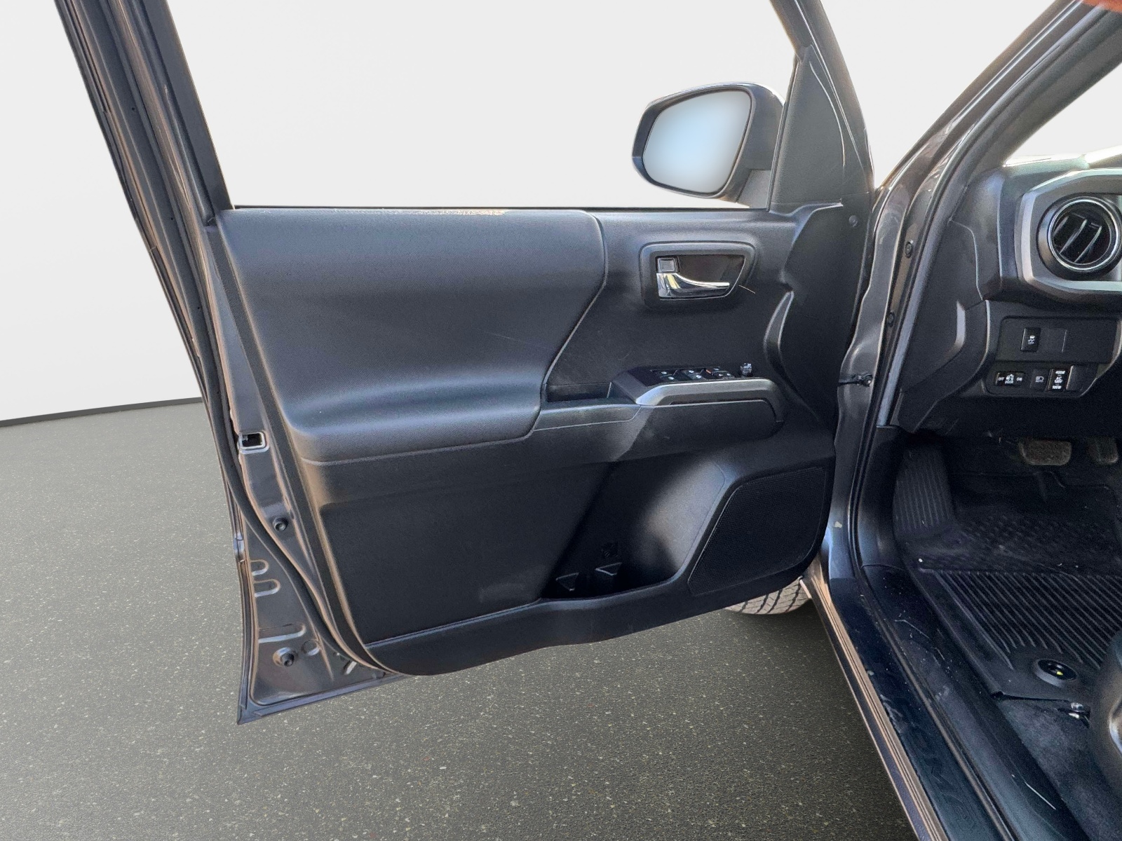 Used 2023 Toyota Tacoma 4WD Truck