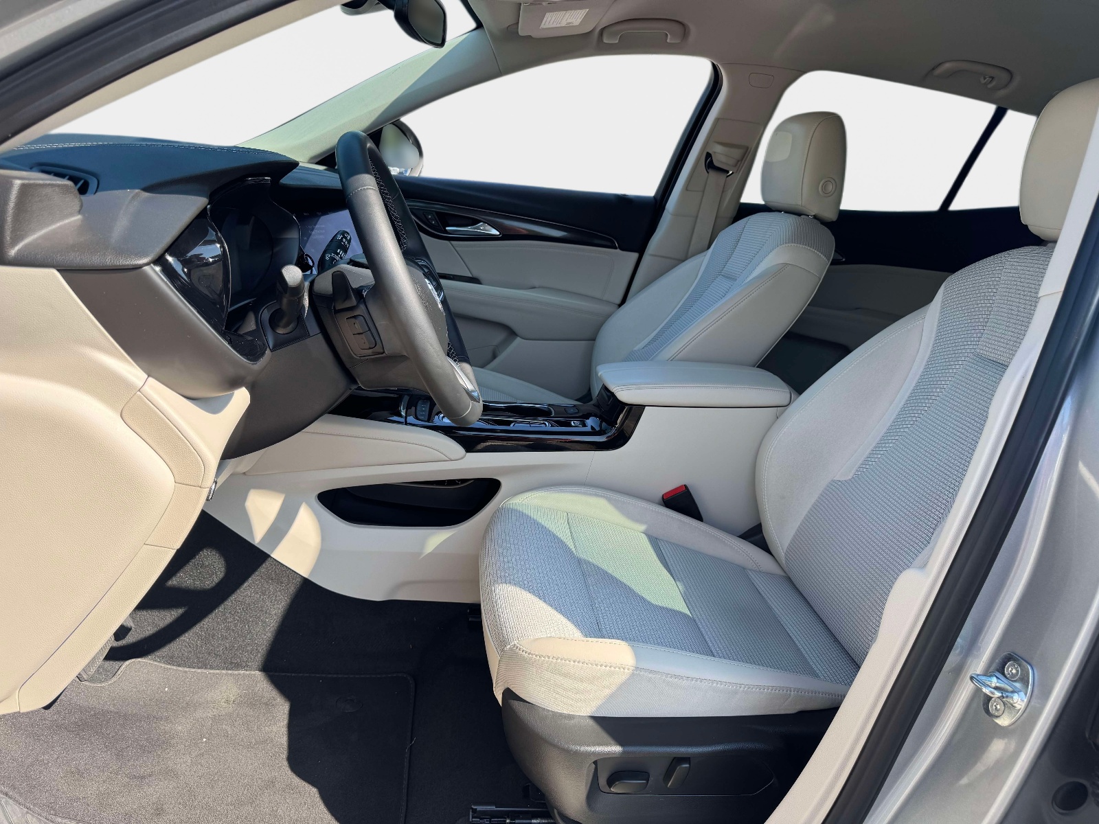 Used 2023 Buick Envision SUV