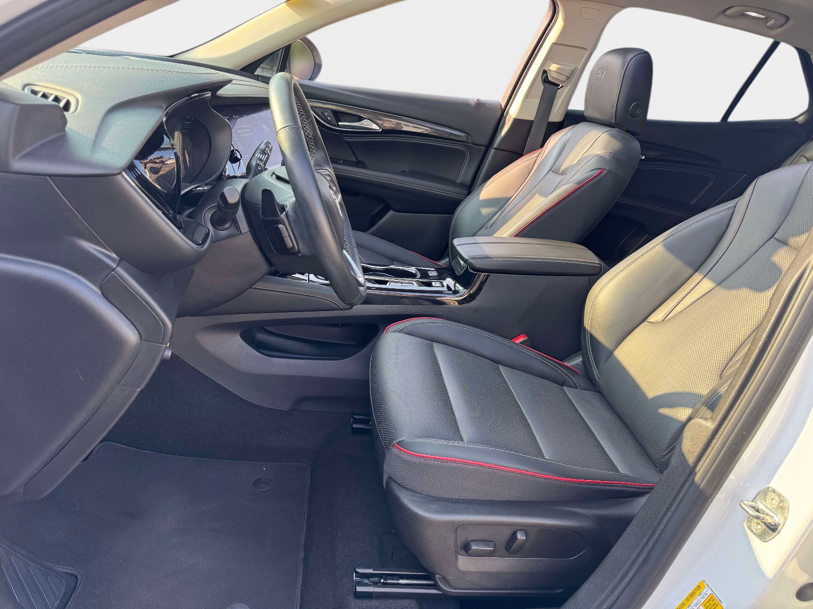 Used 2023 Buick Envision SUV