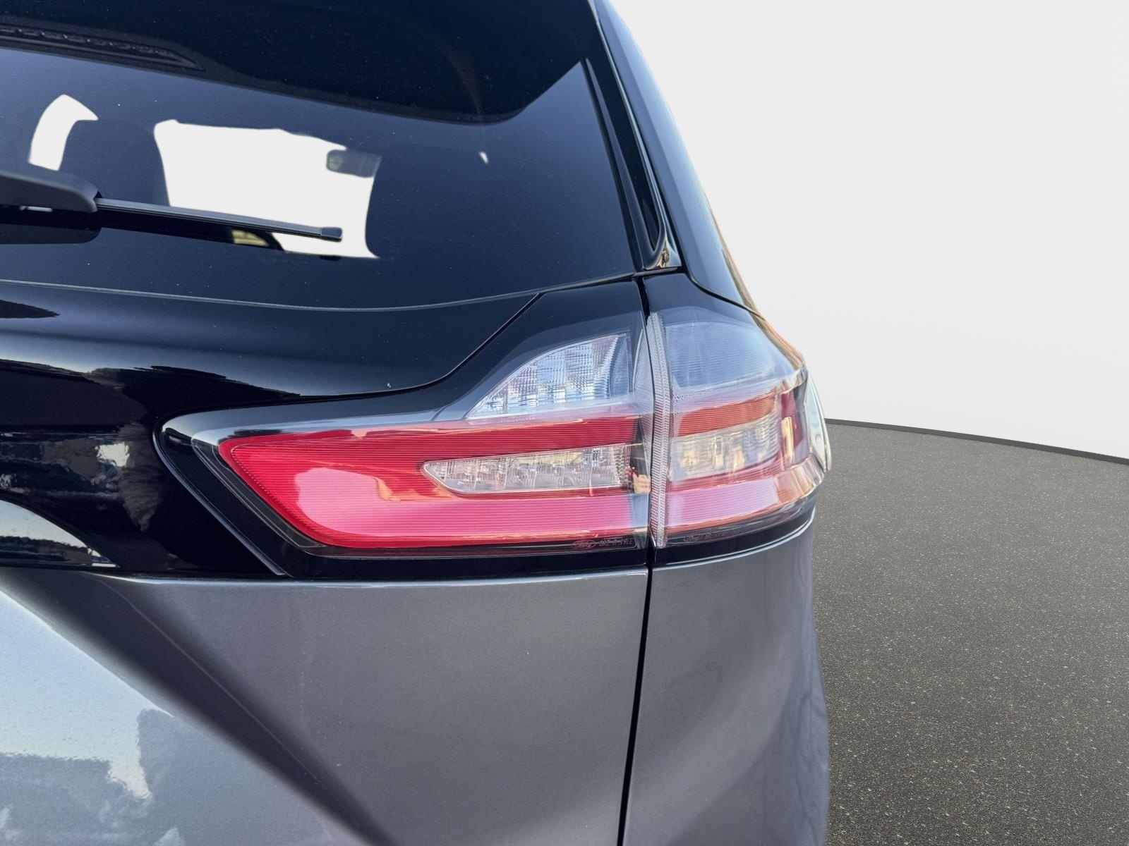Used 2022 Ford Edge SUV