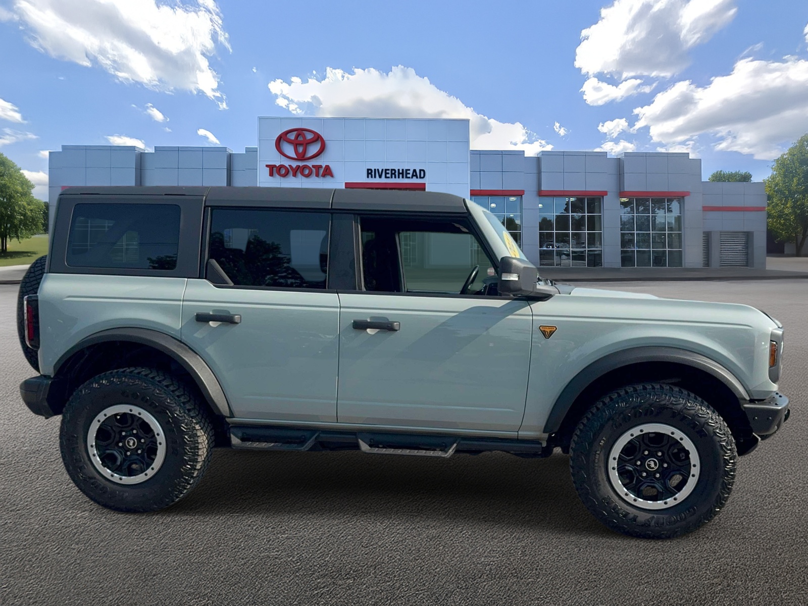 Used 2023 Ford Bronco SUV