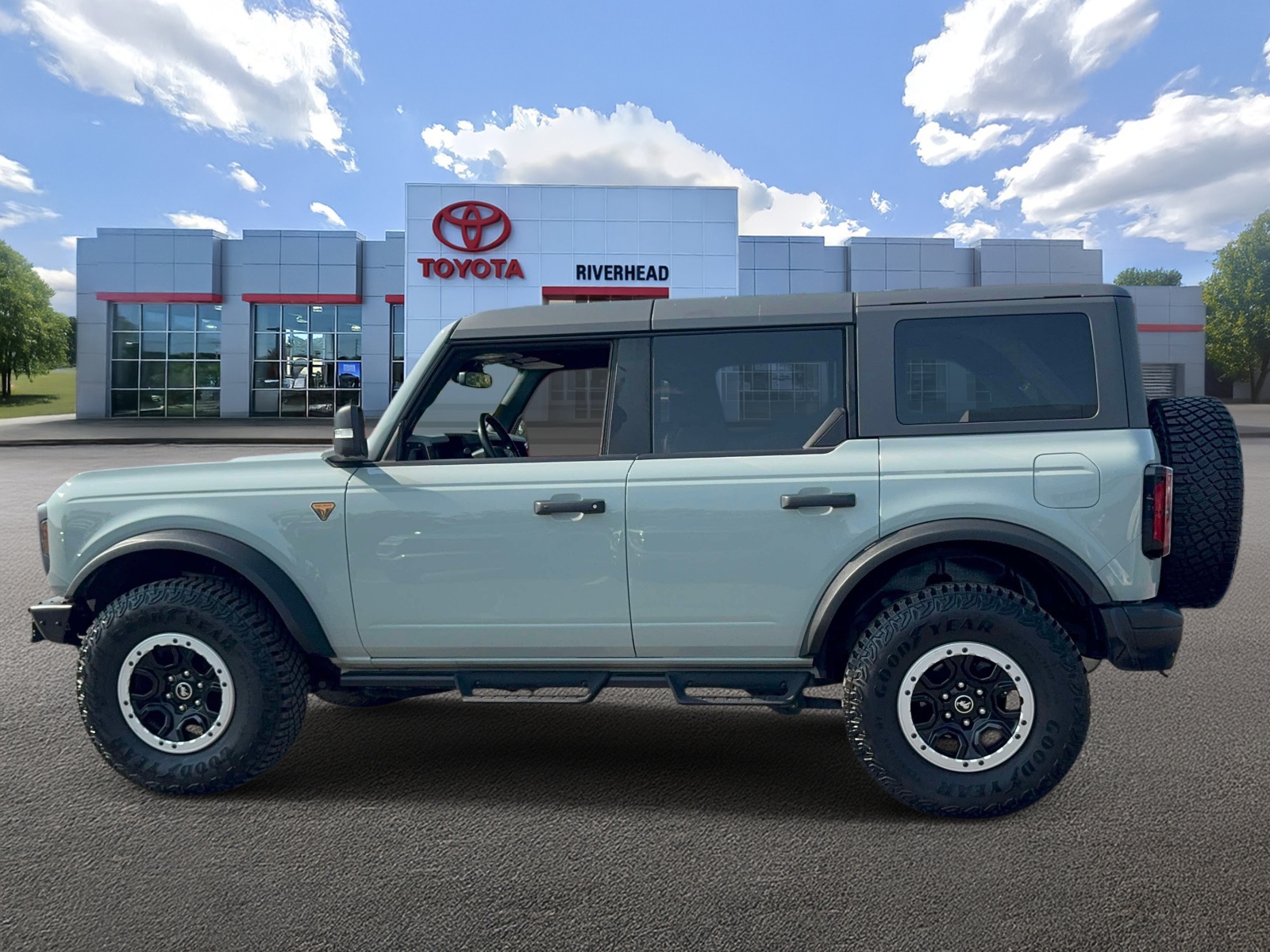 Used 2023 Ford Bronco SUV